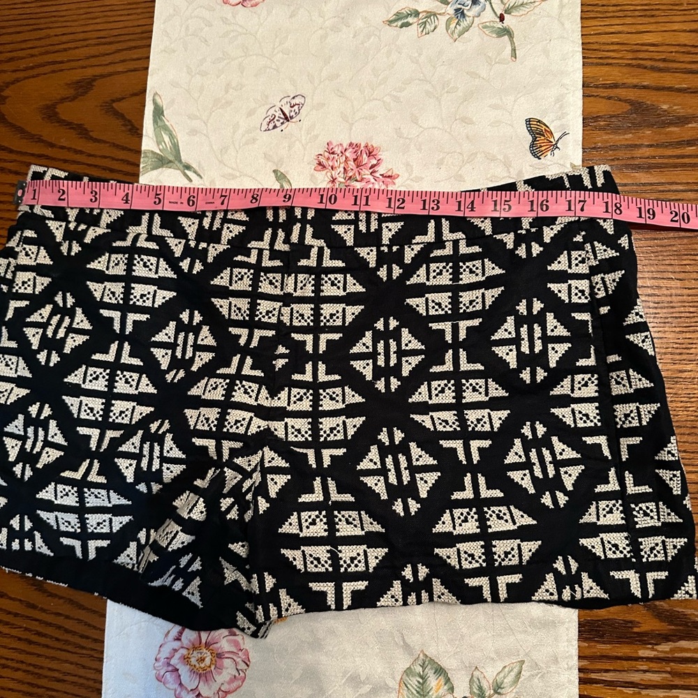 Lucky Brand Black and Cream Shorts - Picture 8 of 10